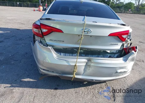 2015 Hyundai Sonata Sport z USA, uszkodzony, nr VIN 5NPE34AF1FH113426